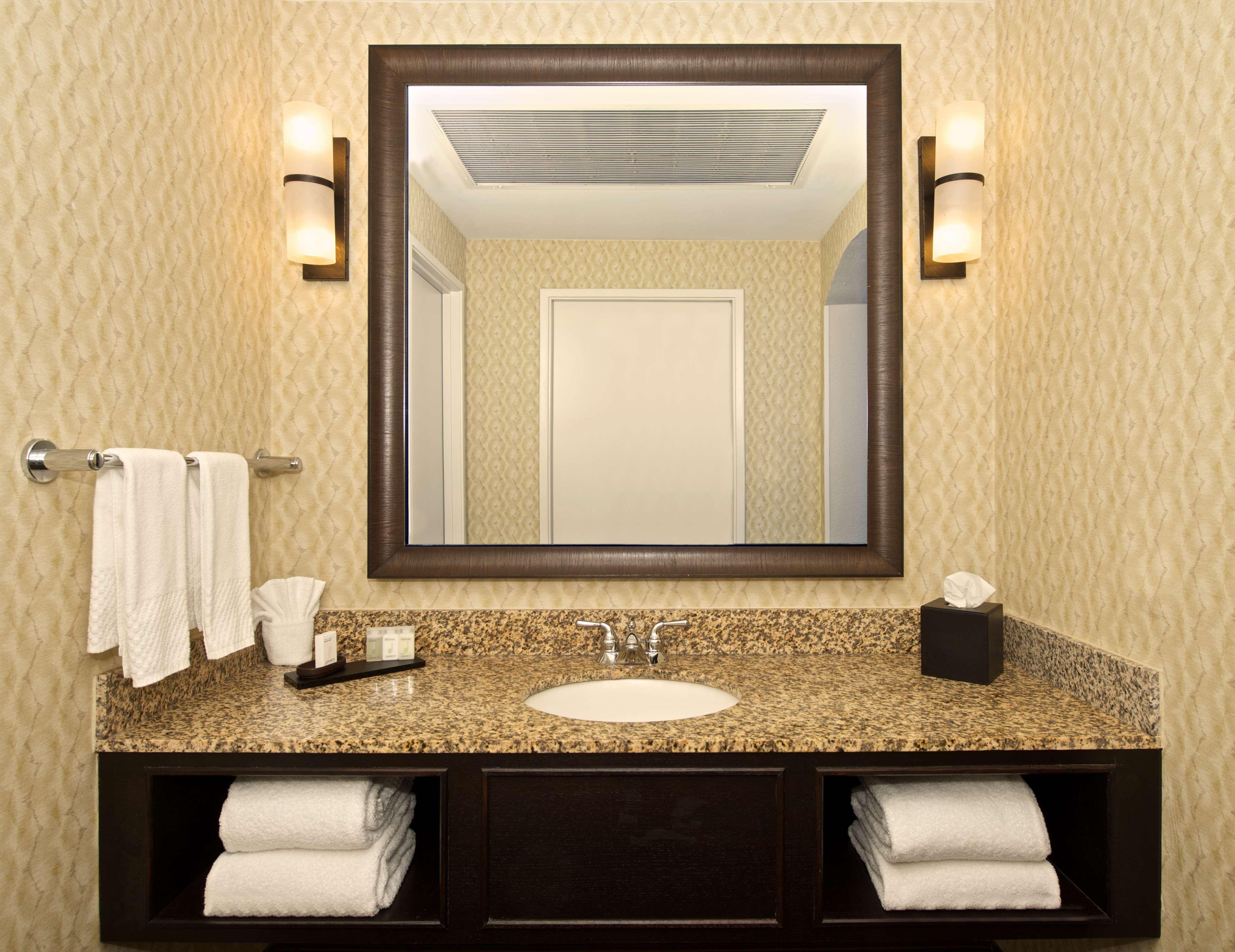 Embassy Suites By Hilton Flagstaff Eksteriør billede